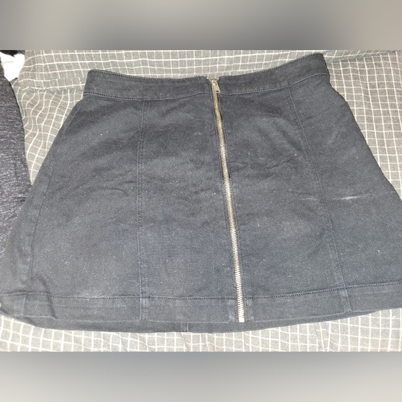 H&m womens black jean skirt with zipper - Picture 1 of 3